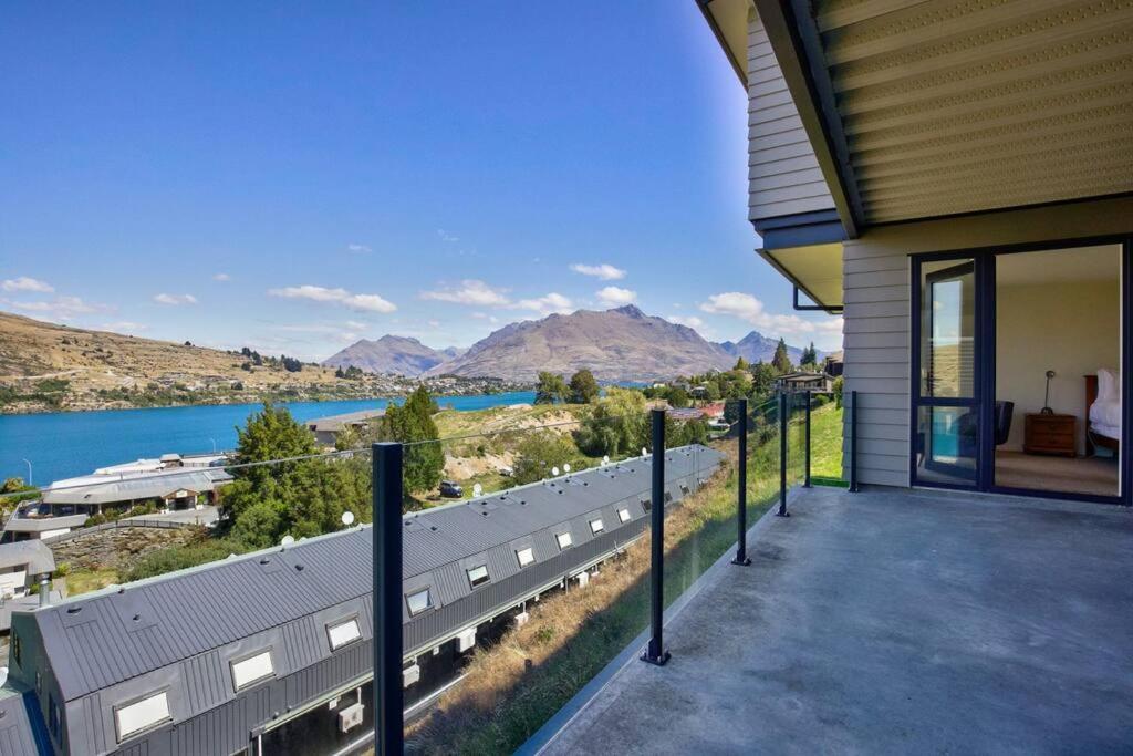 4 Bedroom Stunning Modern Family Home Queenstown Exteriör bild